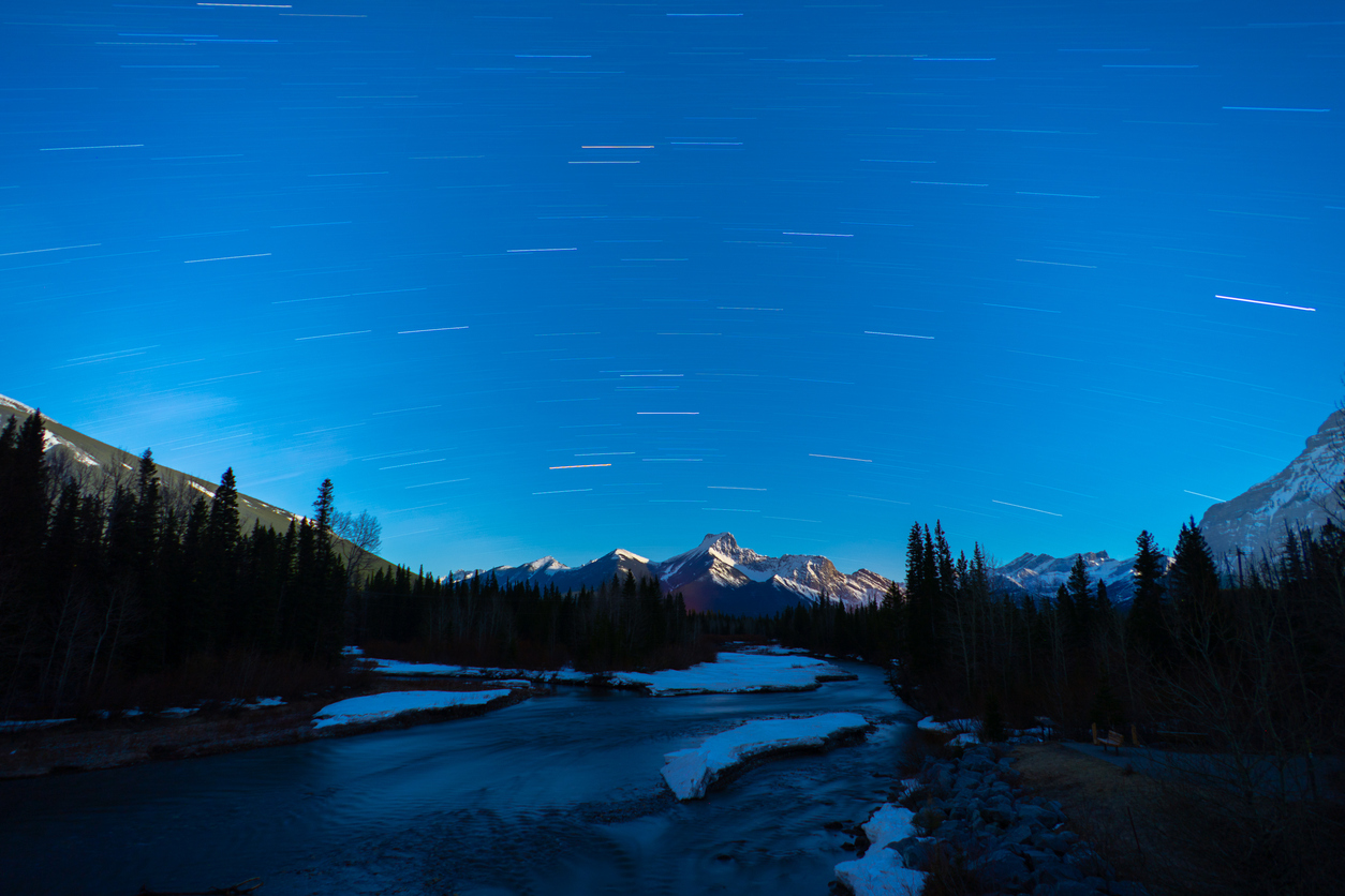 Mesmerizing view of the star streaks seen over Kananaskis, Alberta, Canada